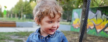 „Es passieren wirklich jeden Tag schöne Dinge“, freuen sich die Eltern zweier autistischer Kinder über die Fortschritte