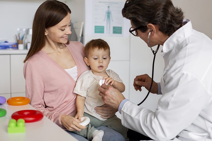 Weißkittelsyndrom bei Kindern: Ursachen, Symptome und Hilfe